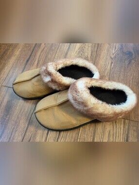 Cozy Faux Fur Lined House Slippers – Tan & Brown – US 9/10 Large
